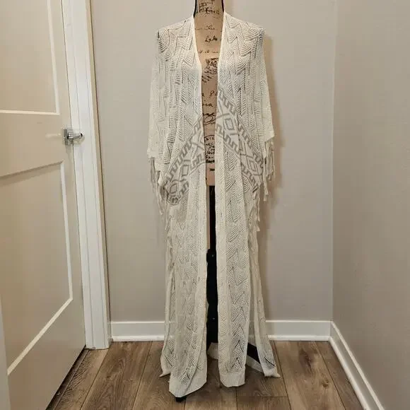 Saks Fifth Avenue Women's Crochet Fringe Cardigan Robe Size OS/TU - Picture 1 of 9
